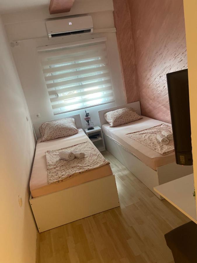 Apartments Glitter โมสตาร์ ภายนอก รูปภาพ