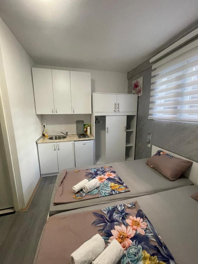 Apartments Glitter โมสตาร์ ภายนอก รูปภาพ