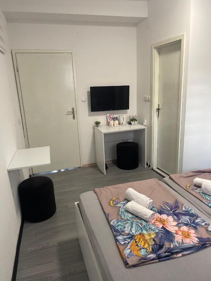 Apartments Glitter โมสตาร์ ภายนอก รูปภาพ